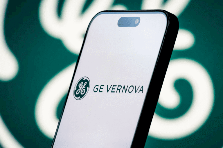 Зображення GE Vernova на фоні енергетичних технологій