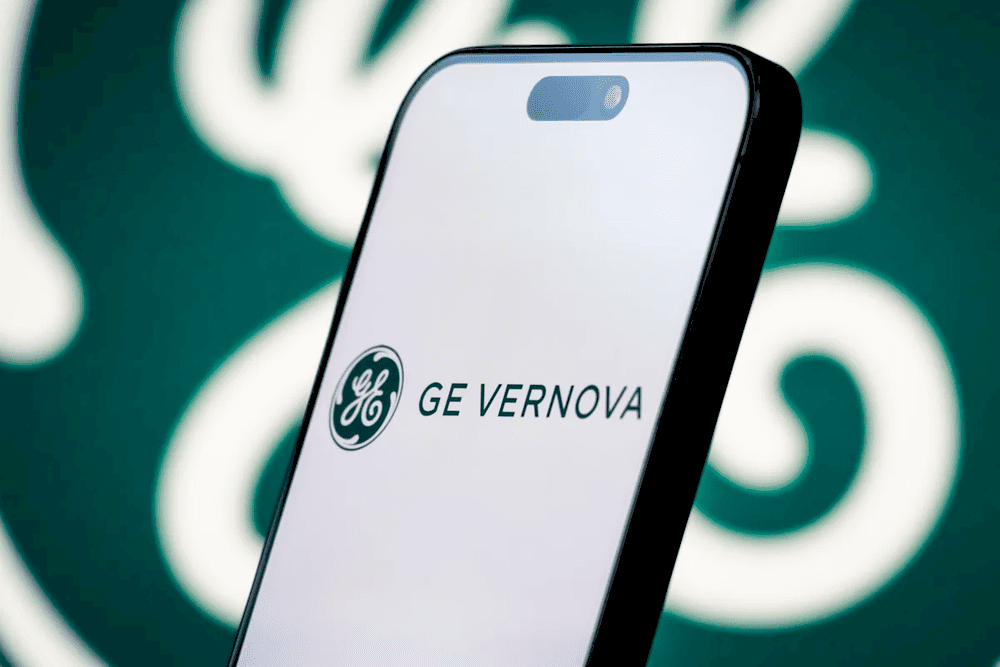 Зображення GE Vernova на фоні енергетичних технологій