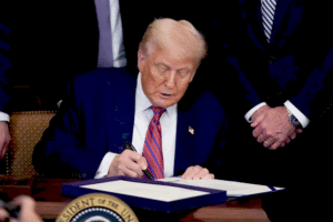 Біткоїн і Trump Media