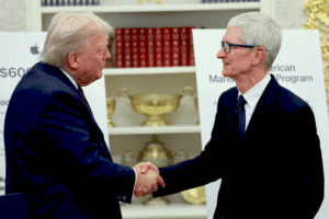Announcement of Apple $100 billion manufacturing investment