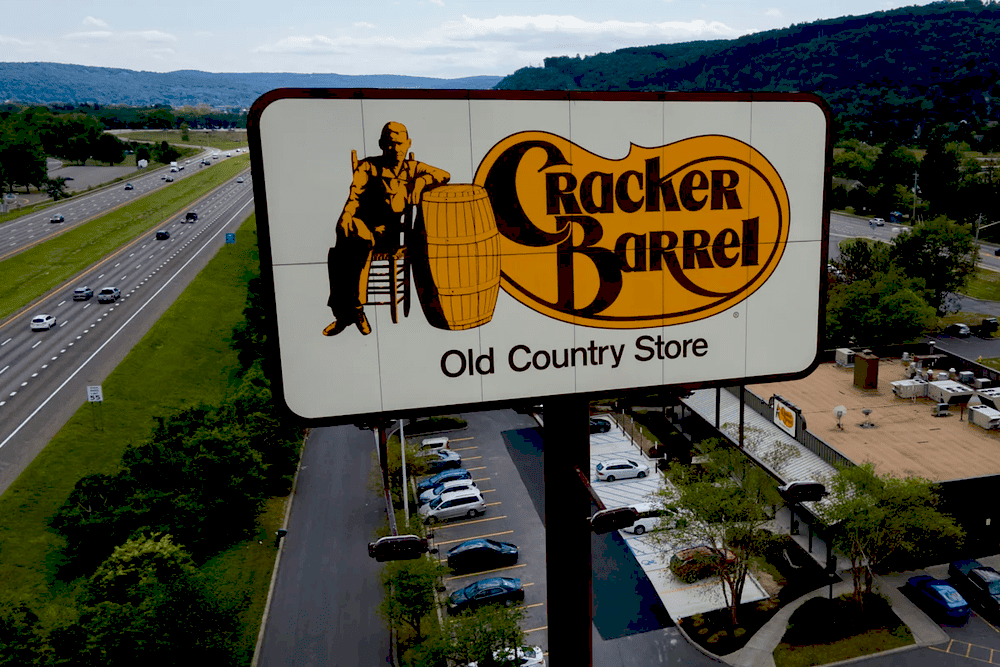 Старий логотип Cracker Barrel