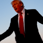 Трамп на фоні економічних графіків