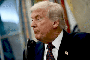 Трамп на прес-конференції щодо мит на напівпровідники