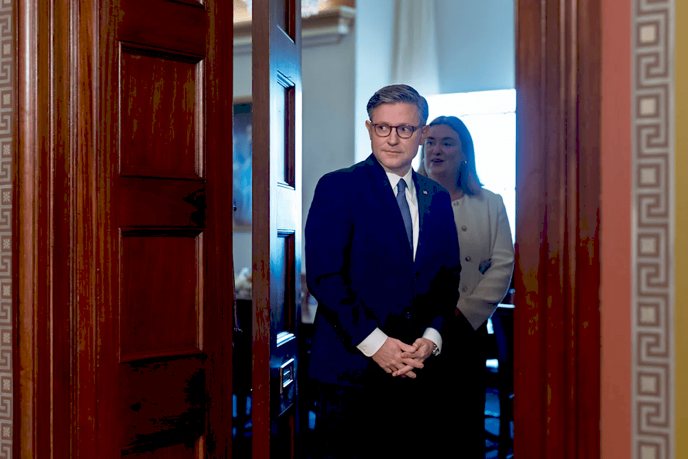 Республіканці обговорюють план уникнення закриття уряду США