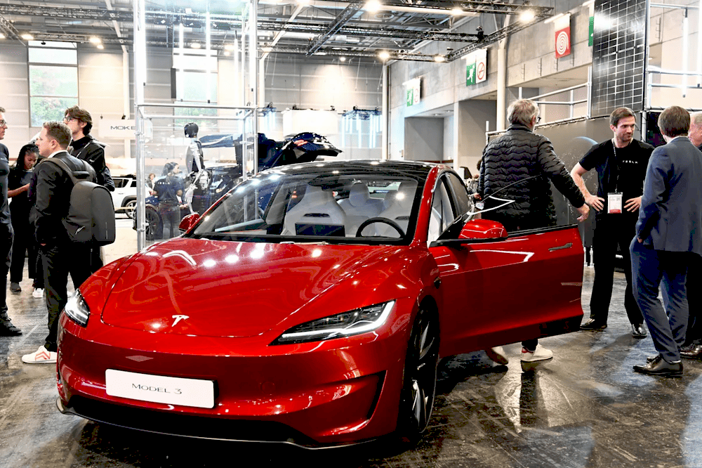 Графік продажів Tesla у серпні 2023 року