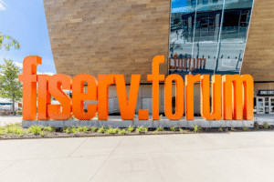 Ілюстрація падіння акцій Fiserv