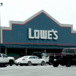 Акції Lowe's зростають через попит на ремонти