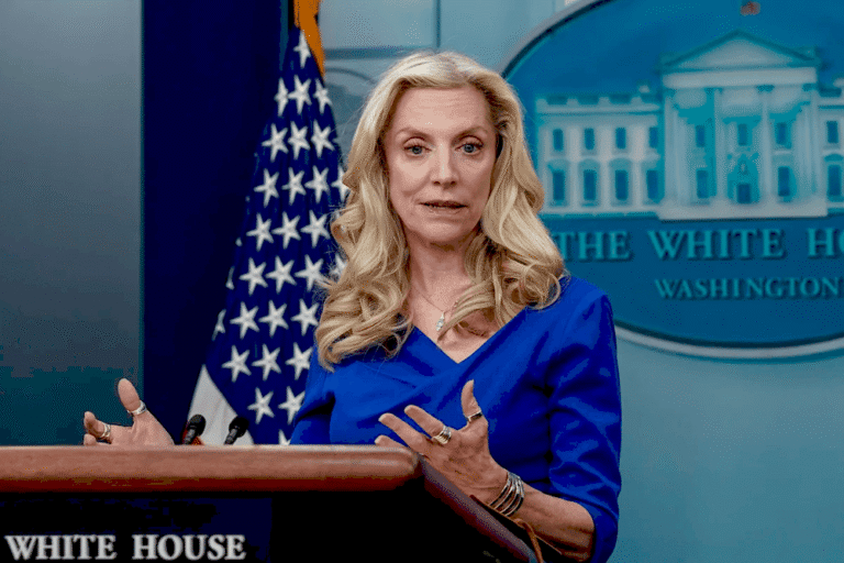 Лаел Брейнард під час виступу