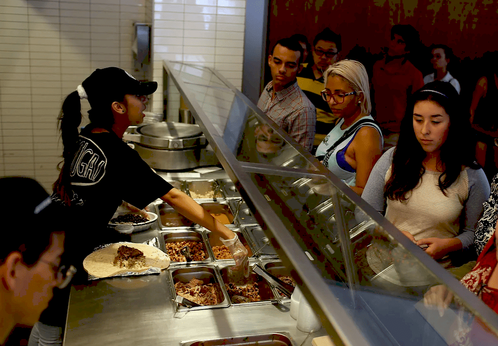 Тиск на молодших та малозабезпечених споживачів в США