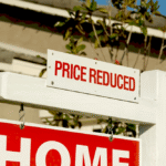 Графік падіння вартості домівок у США