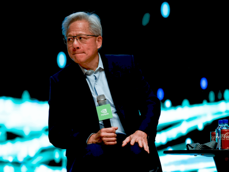 Зображення звітів Nvidia та Walmart