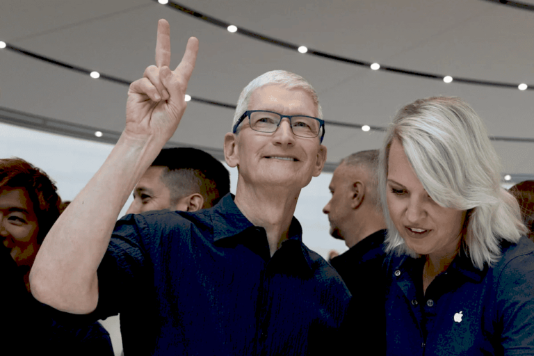 Керівництво Apple 2025