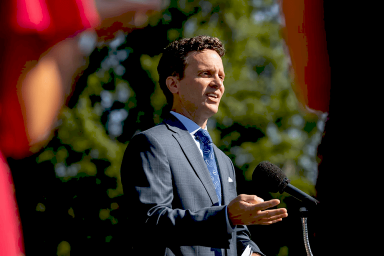 Зображення Федеральної резервної системи та зниження ставок