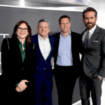 Змагання між Netflix та Paramount за Warner Bros. Discovery