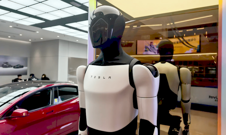 Tesla безпілотні таксі