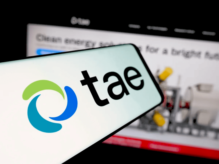 Зображення злиття Trump Media та TAE Technologies