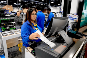 Вакансії на ринку праці в жовтні 2023